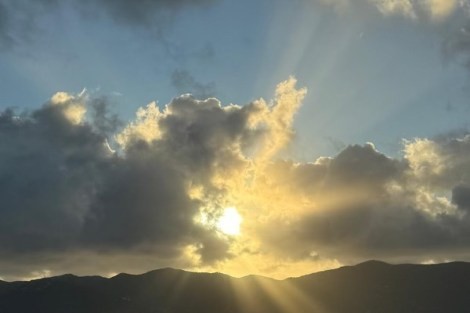 Review img # 35 of the yacht OHANA