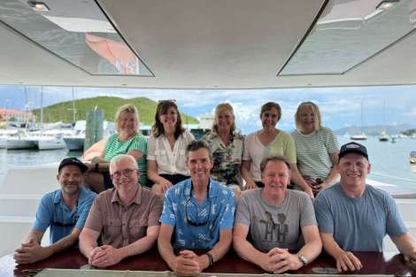 Review img # 3 of the yacht PERPETUAL BLUE