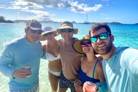 Review img # 4 of the yacht REMEDY