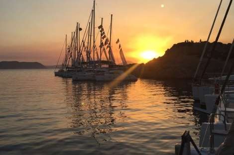 Review img # 30 of the yacht RESPITE AT SEA