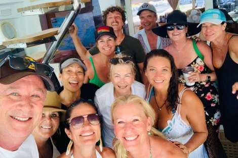 Review img # 1 of the yacht SAIL AWAY