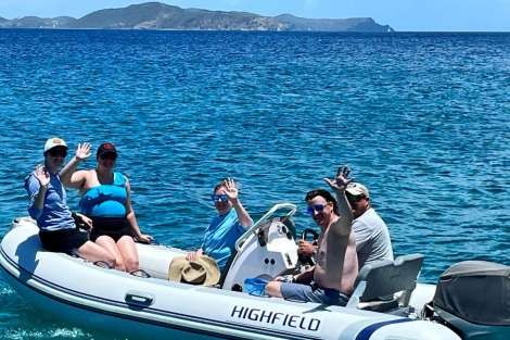 Review img # 89 of the yacht SANDY CINCO