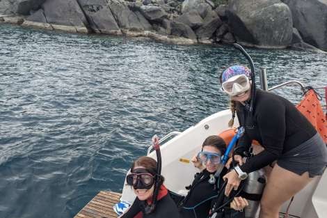 Review img # 4 of the yacht SCUBA DOO