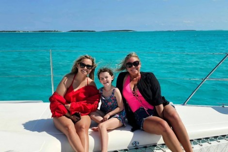 Review img # 5 of the yacht TAHINA