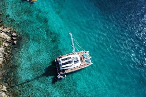 Review img # 3 of the yacht Triwing Endor – Winter