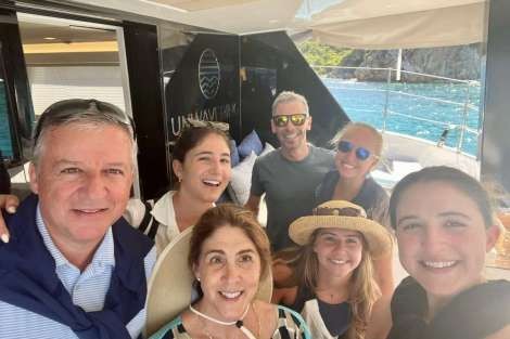 Review img # 53 of the yacht UNWAVERING