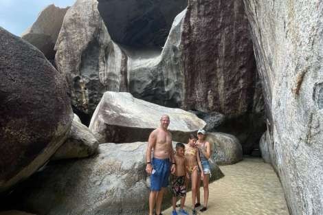 Review img # 35 of the yacht XANDROS